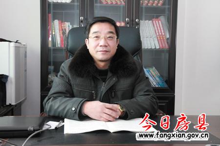 白鶴鎮舉行房白公路改擴建工程誓師動員大會