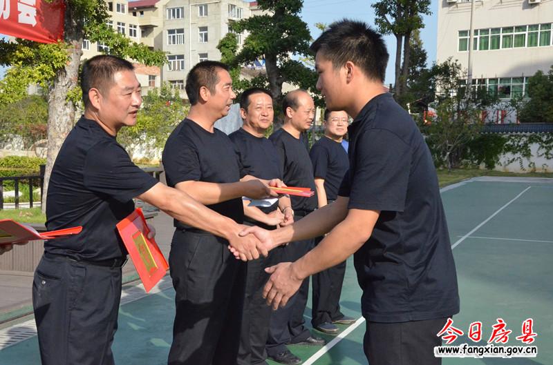 房縣公安局舉辦警體運動會慶“十一”