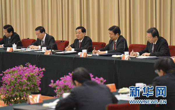 胡錦濤、溫家寶分別參加江蘇、天津代表團討論