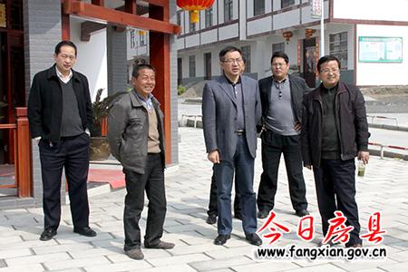 切實做好環境整治和“十星級農戶”評選工作