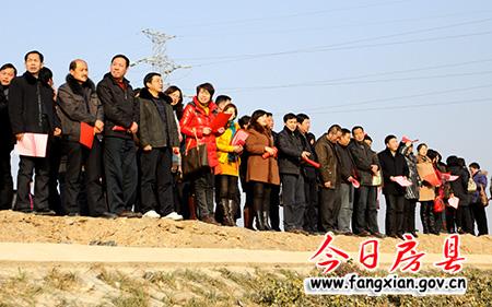 人大代表、政協委員視察重點工程建設項目