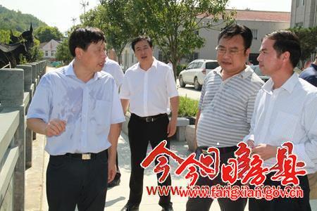 張維國來我縣調(diào)研十竹路（房縣段）建設(shè)情況