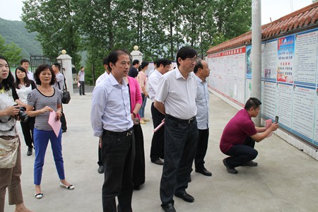 全市培育和踐行社會(huì)主義核心價(jià)值觀(guān)暨兩創(chuàng)工作現(xiàn)場(chǎng)會(huì)在我縣召開(kāi)