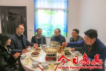 大年三十話脫貧　蔡賢忠到幫扶戶家中團(tuán)年