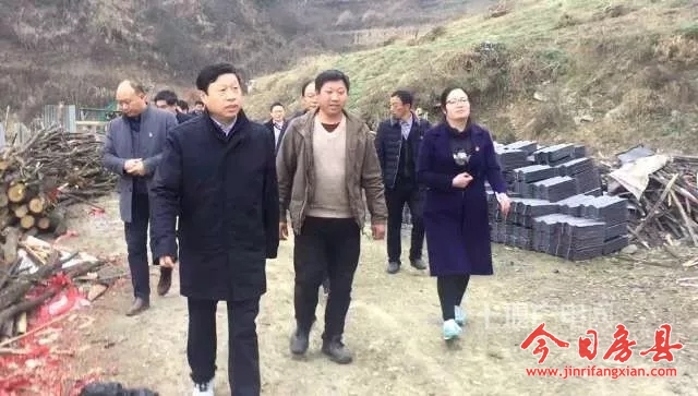 張維國在房縣進村入戶走訪檢查精準扶貧精準脫貧工作時強調：著力在穩固增收上再下工夫，引領群眾更高質量更有保障脫貧致富