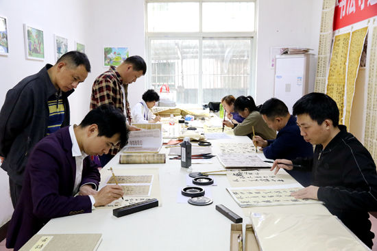 酒香不怕巷子深：多省書法愛好者赴房縣求學