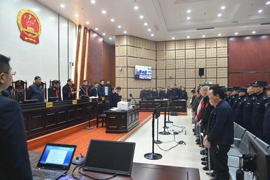 房縣公開庭審張某等15人涉惡勢力集團(tuán)犯罪案