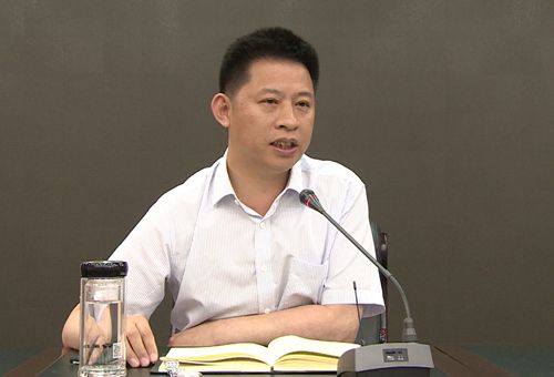 紀道清要求：深化“放管服”改革  優化營商環境