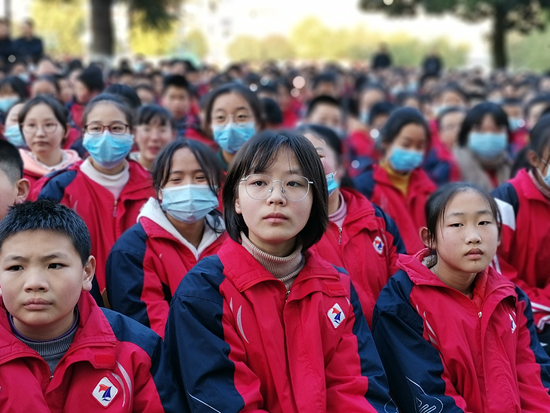 房縣七河中學開展“誦讀國學經典，積淀文化底蘊”朗誦比賽