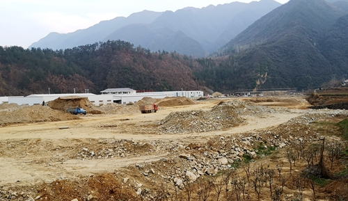 尹吉甫鎮玻纖產業園二期工程快速推進