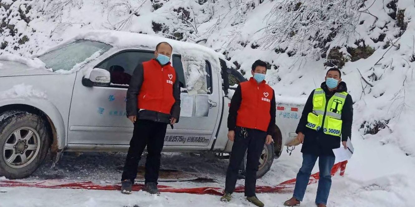 抗疫一線最美“中國紅”：一群基層黨員的堅守