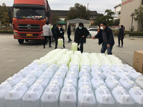 華新水泥為化龍堰鎮捐贈價值5萬元防疫物資