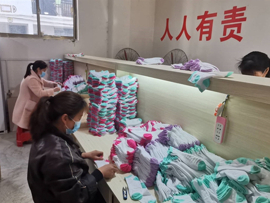 沙河鄉(xiāng)：扎實(shí)推進(jìn)扶貧車(chē)間復(fù)工復(fù)產(chǎn)