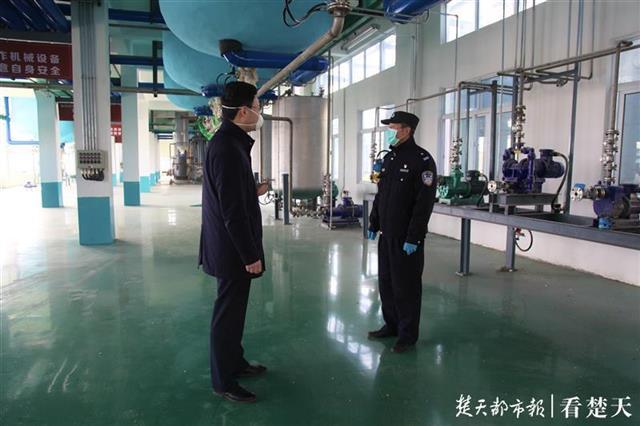 助力復(fù)工復(fù)產(chǎn)，房縣80支民警服務(wù)隊(duì)奔忙在春天的田野