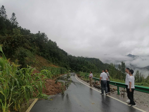 房縣窯淮鎮(zhèn)：開(kāi)展汛期地災(zāi)隱患大排查