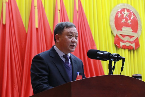縣十八屆人大五次會議舉行第二次全體會議