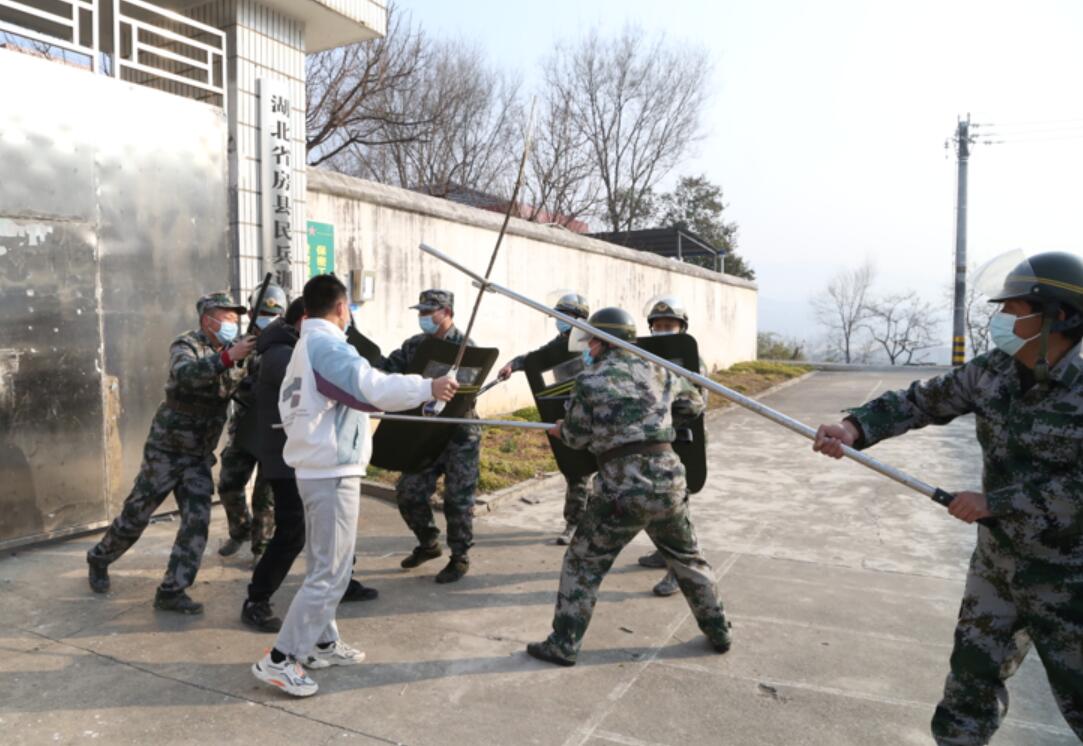 我縣舉行2021年度民兵開訓動員暨應急力量戰備拉動演練