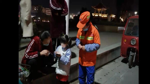 溫暖冬夜的環衛橙