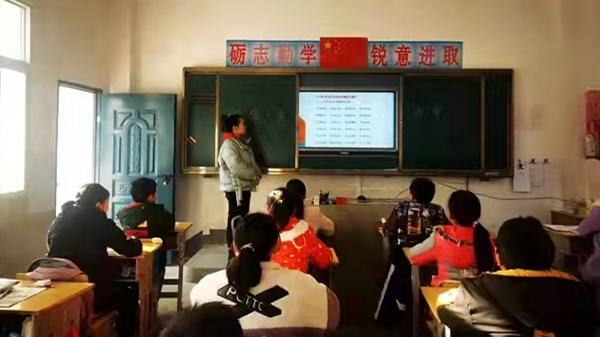 九道關坪小學扎實開展“憲法宣傳周”系列活動