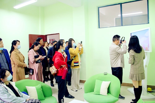 交流學習促提升，攜手并進謀發展——丹江口市考察團到東城小學考察學習德育工作