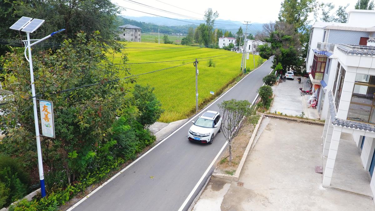 房縣青峰鎮“四好農村路”示范鄉鎮創建獲省考核組肯定