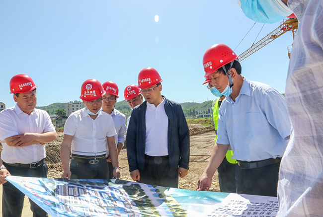 蔡賢忠調(diào)研企業(yè)生產(chǎn)和項(xiàng)目建設(shè)情況