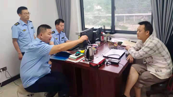 縣農業綜合執法大隊開展“凌晨行動”  嚴厲打擊非法捕撈
