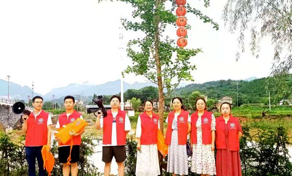 軍店鎮：巡河護平安 青年顯擔當