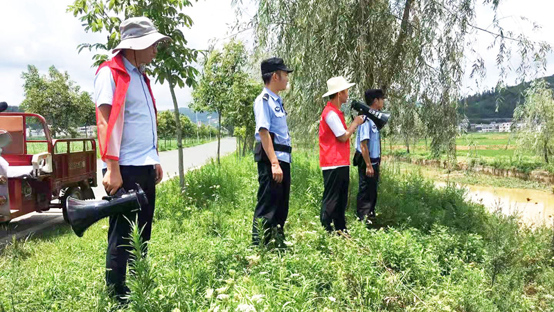 軍店鎮：巡河護平安