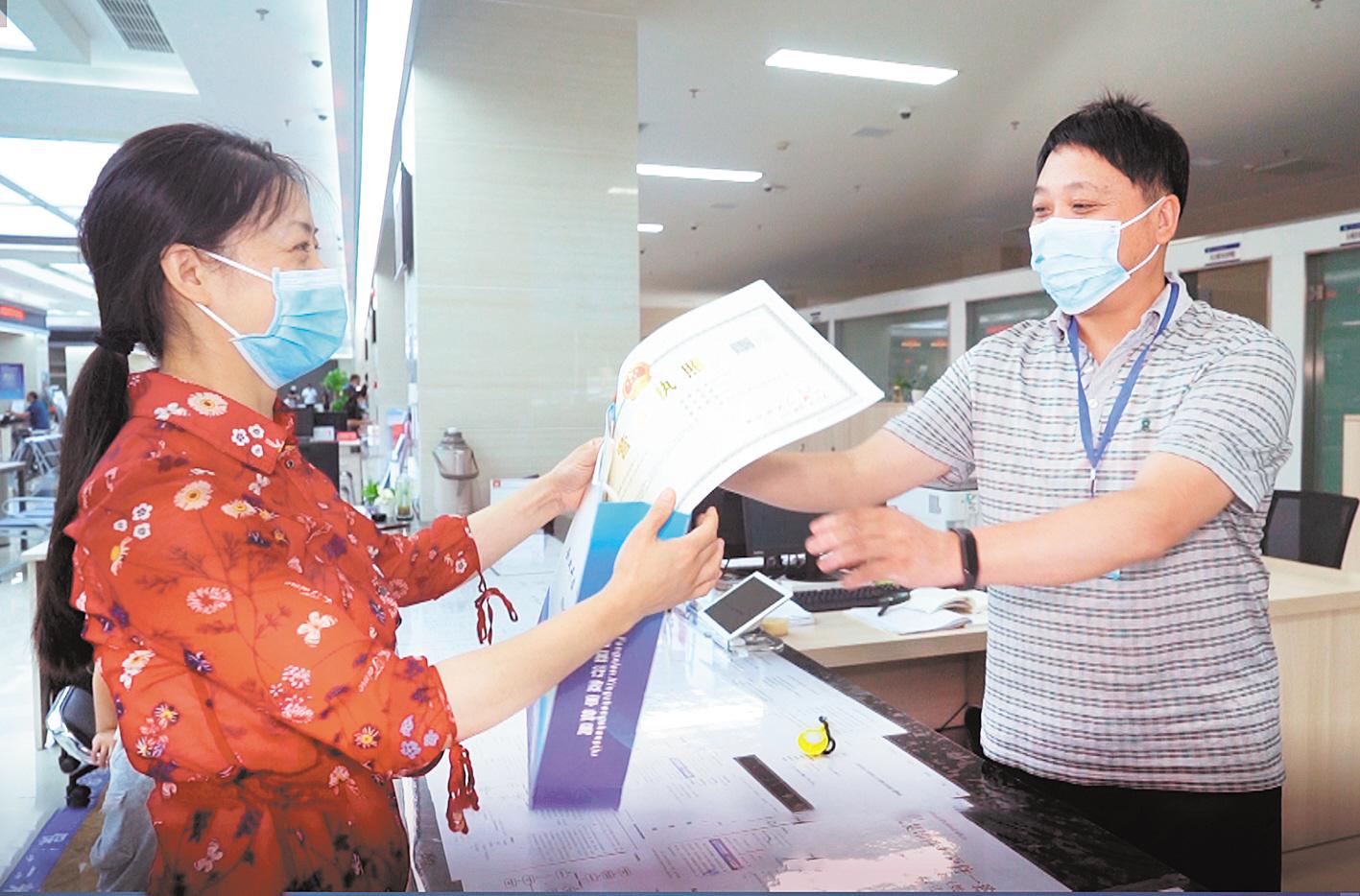 取消證明材料320項 房縣探索建設“無證明城市”