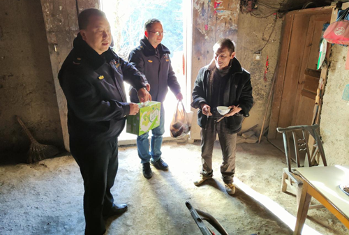我為群眾辦實事：執法局開展支部共建、入戶結對送溫暖