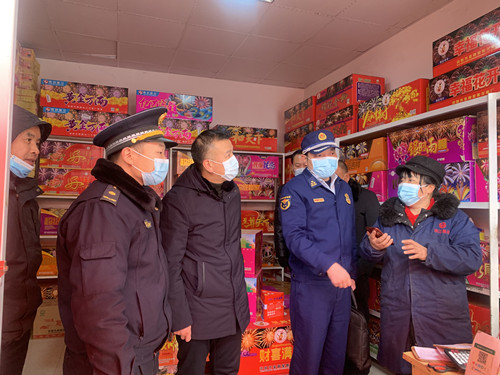 我縣多部門聯(lián)合開展煙花爆竹安全監(jiān)督檢查
