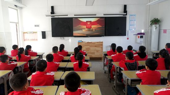 曉陽小學：讓“憲法”知識進課堂