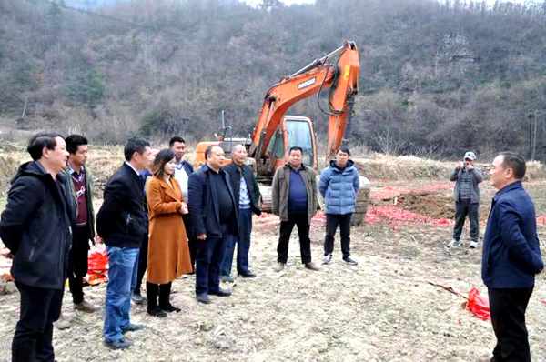駐村工作隊助力 青峰鎮陽坪村設施漁業項目開工