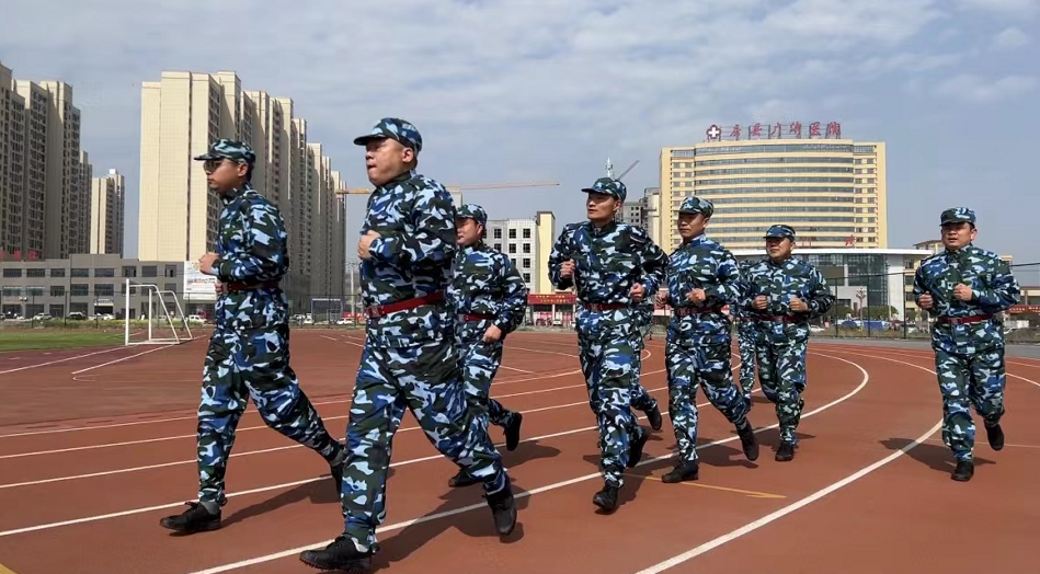 縣文旅局開展“弘揚工匠精神 崗位大練兵”行政執法人員“準軍事化”集訓活動