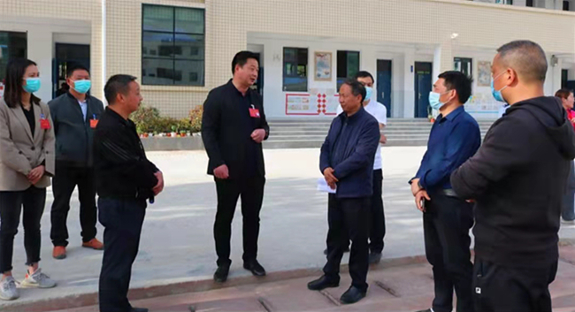 房縣千名人大代表下基層問民所需