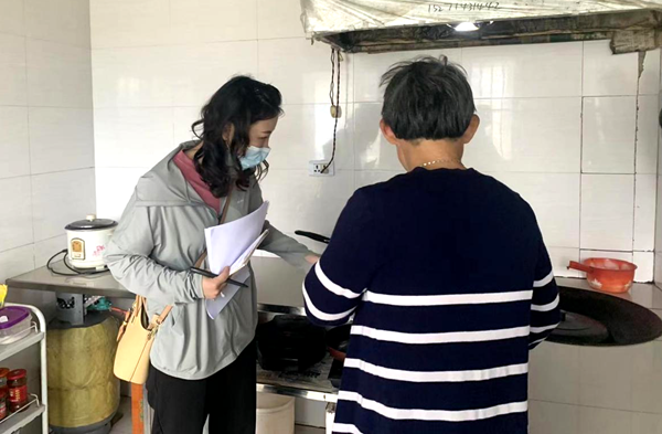 縣黃酒產(chǎn)業(yè)發(fā)展中心開展包聯(lián)入戶活動(dòng)