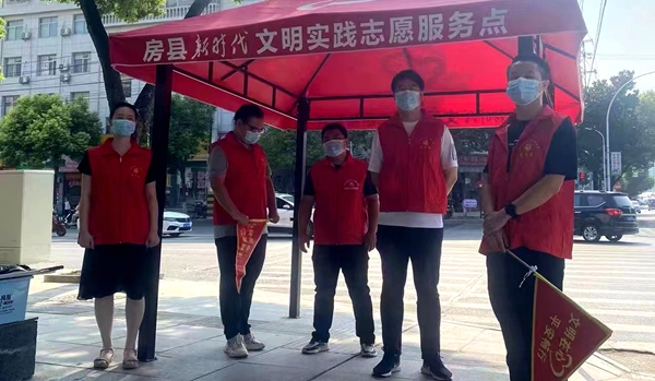 政府辦：全力開展文明勸導和“清潔房縣”活動