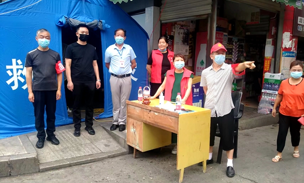 房縣新華書店：疫情防控  我們在行動