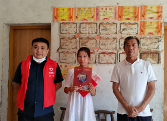 土城鎮：為即將入學的準大學生發獎學金