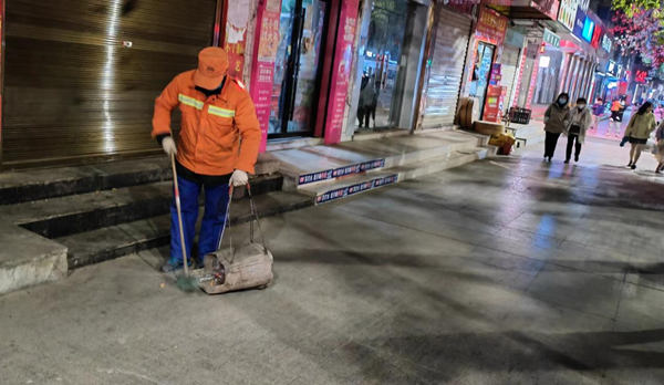 環衛橙，寒冬中城市里那道最暖的光