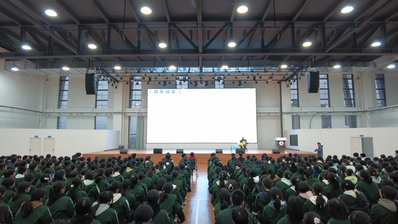 房縣黨外知識分子聯(lián)誼會、文化藝術(shù)促進(jìn)會送藝術(shù)進(jìn)校園