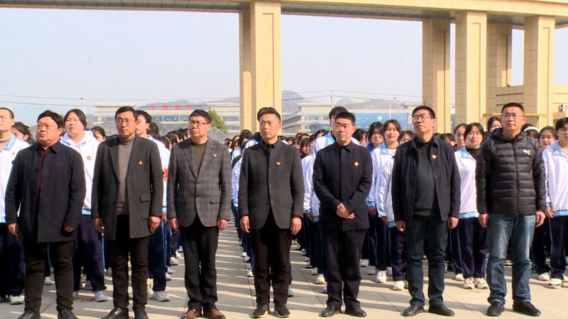 房縣一中：舉行“學雷鋒”志愿服務活動啟動儀式