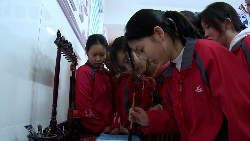 房縣實驗中學：禁毒知識護成長 最美青春不“毒”行