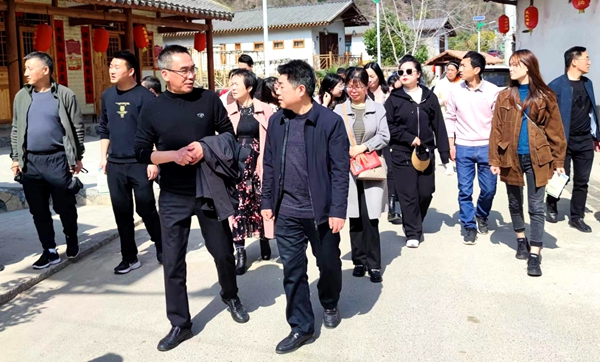 房縣創文辦：“面對面”轉作風提效能抓落實
