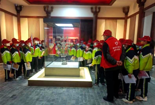城關鎮開展“清明祭英烈”系列活動