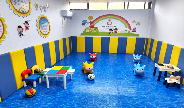房縣計劃生育協會在全縣建設七個“向日葵親子小屋”