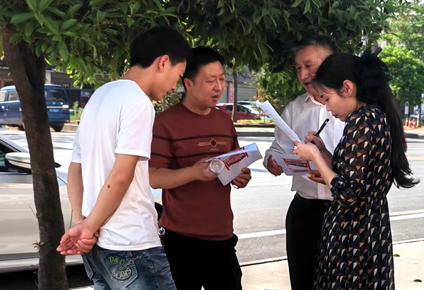 縣創文辦與縣林業局聯合開展現場辦公