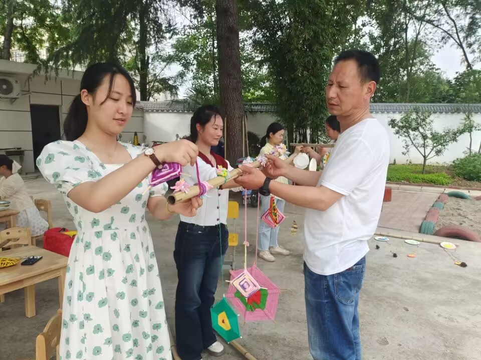 城關鎮中心幼兒園：環創聯建促發展 攜手同行共成長