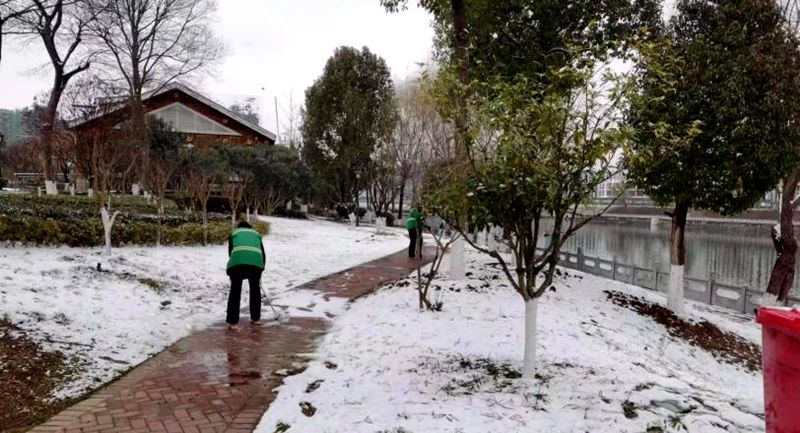 縣住建局：“浴雪”奮戰(zhàn)護民生